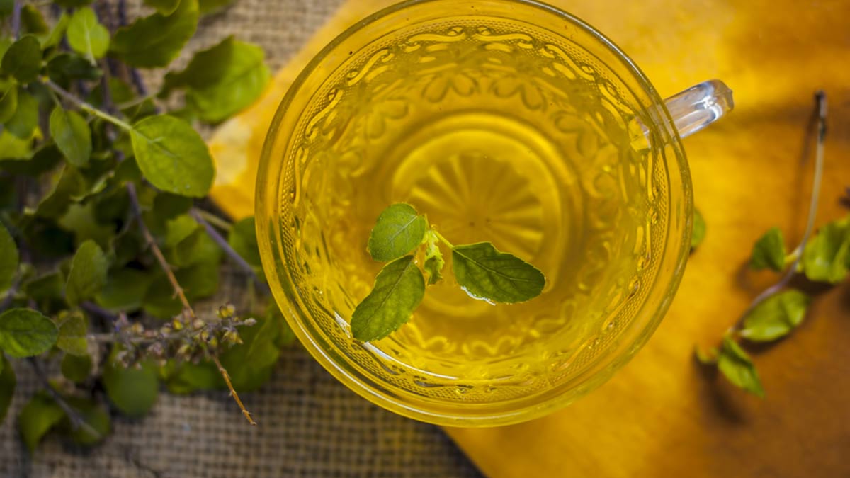 tulsi water for shiny face