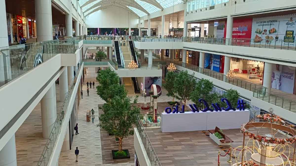 why lulu mall is famous ()