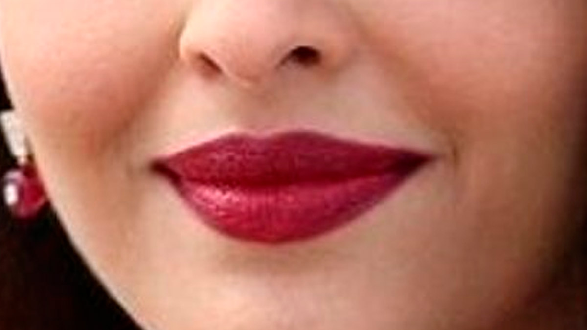 ये किस एक्ट्रेस के लिप्स हैं? . aishwarya rai