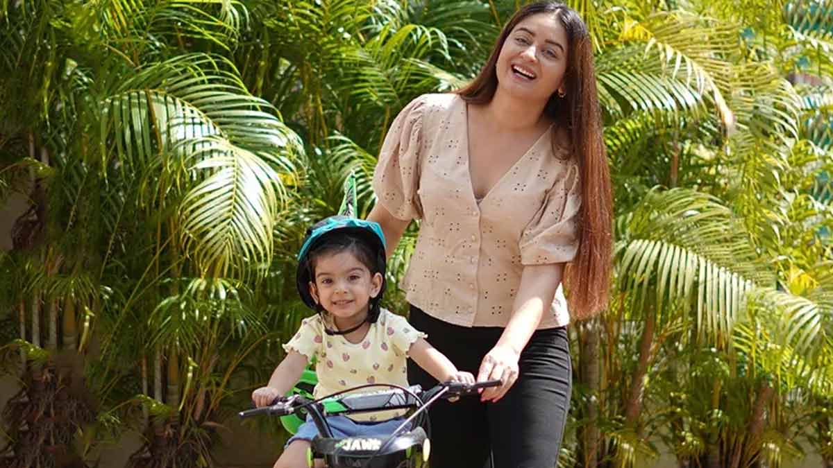 Bollywood celebrities become parents by ivf technology ()