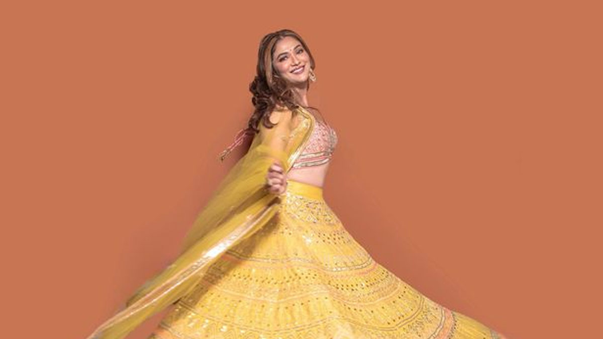 मिरर लहंगा Happy Birthday Ridhima Pandit image