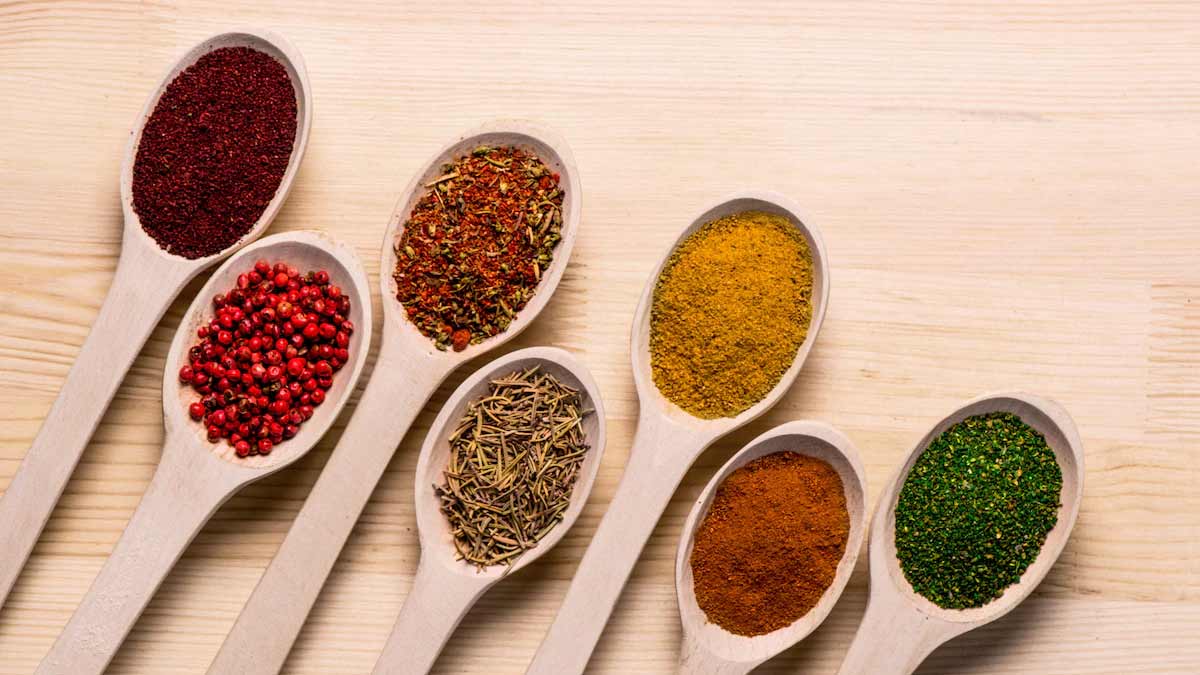 Herbs Vs Spices In Hindi ()