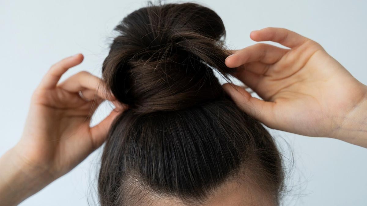 Perfect Messy Bun Tutorial: Achieve Effortless Chic Look In Minutes