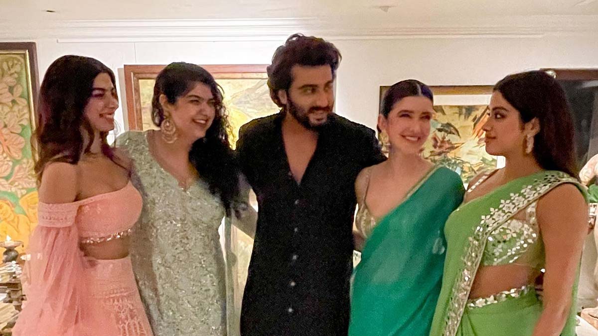 शनाया कपूर के साथ अर्जुन की बॉन्डिंग- arjun kapoor bonding with shanaya kapoor