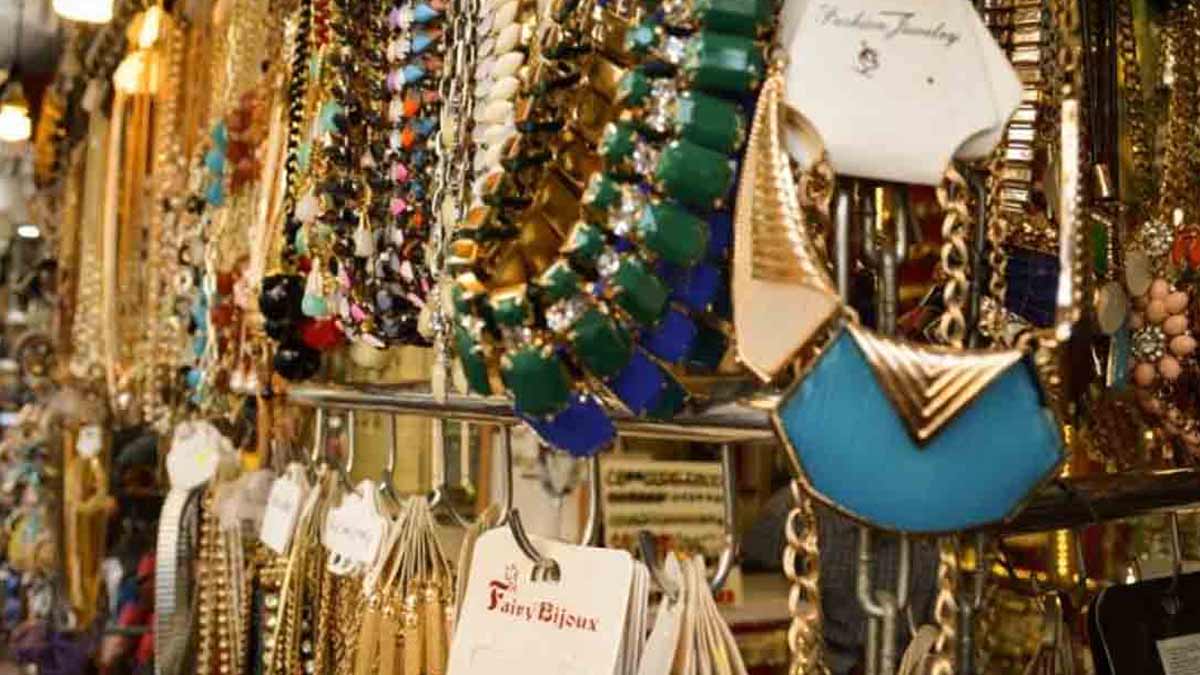 cheapest cloth markets in gurgaon Inside 