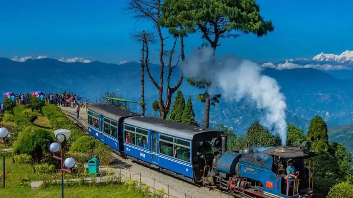 Darjeeling Gangtok Tour Package in Hindi| दार्जिलिंग और गंगटोक टूर पैकेज| Darjeeling Main Ghumne Ki Jagah | irctc darjeeling gangtok tour package | HerZindagi
