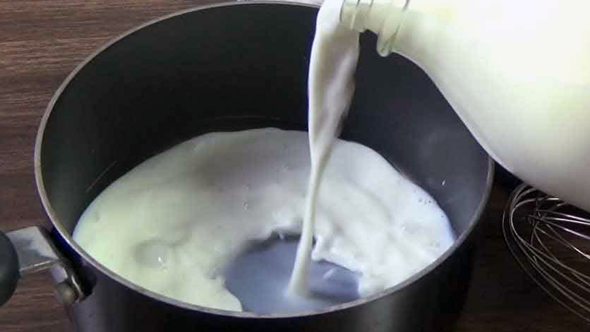 different ways to stop milk from curdling