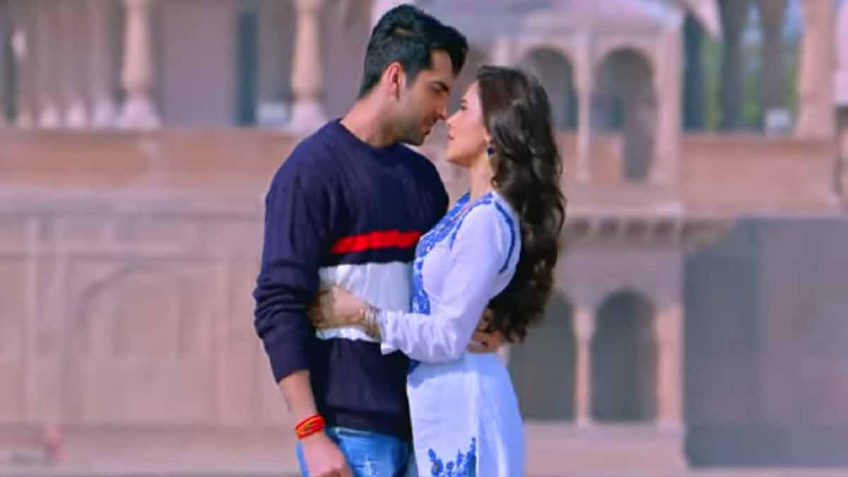 मैं भी हूं तू भी है आमने सामने, दिल को बहका दिया इश्क के जाम ने dream girl movie