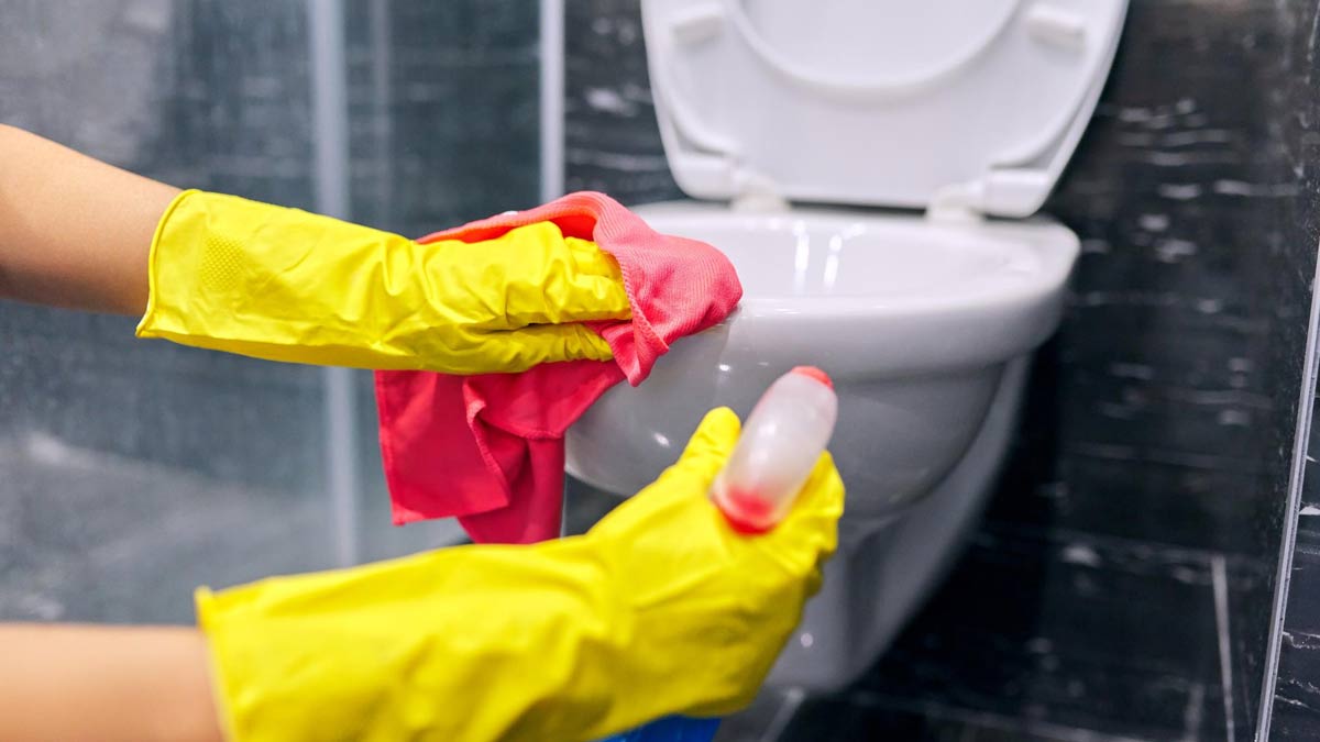 Cleaning slave. Перчатки для мытья туалета. Химический туалет. Gloves woman Cleaning. Toilet men women Yellow.