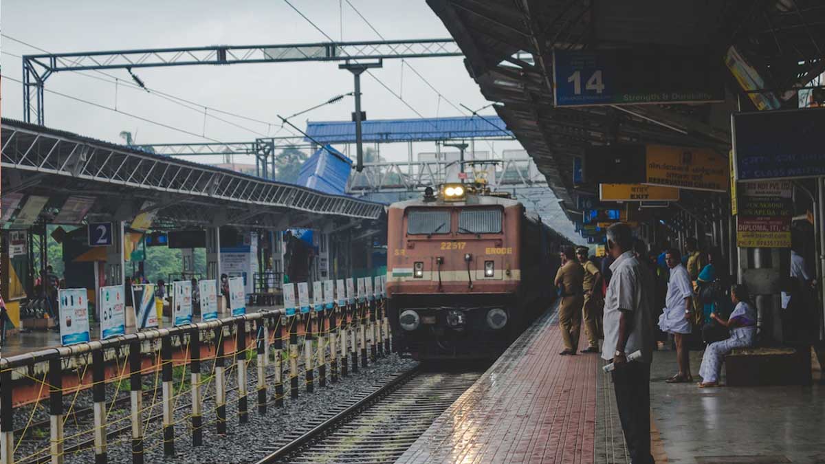 easy ways to check waiting train tickets