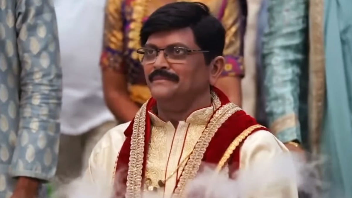 father wax statue at daughters wedding