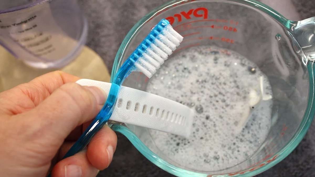 How To Clean White Watch Band स्मार्ट वॉच के बेल्ट को कैसे साफ करें