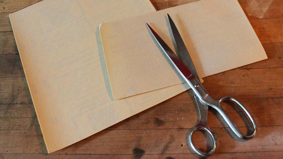 how to sharpen scissors with sandpaper in hindi