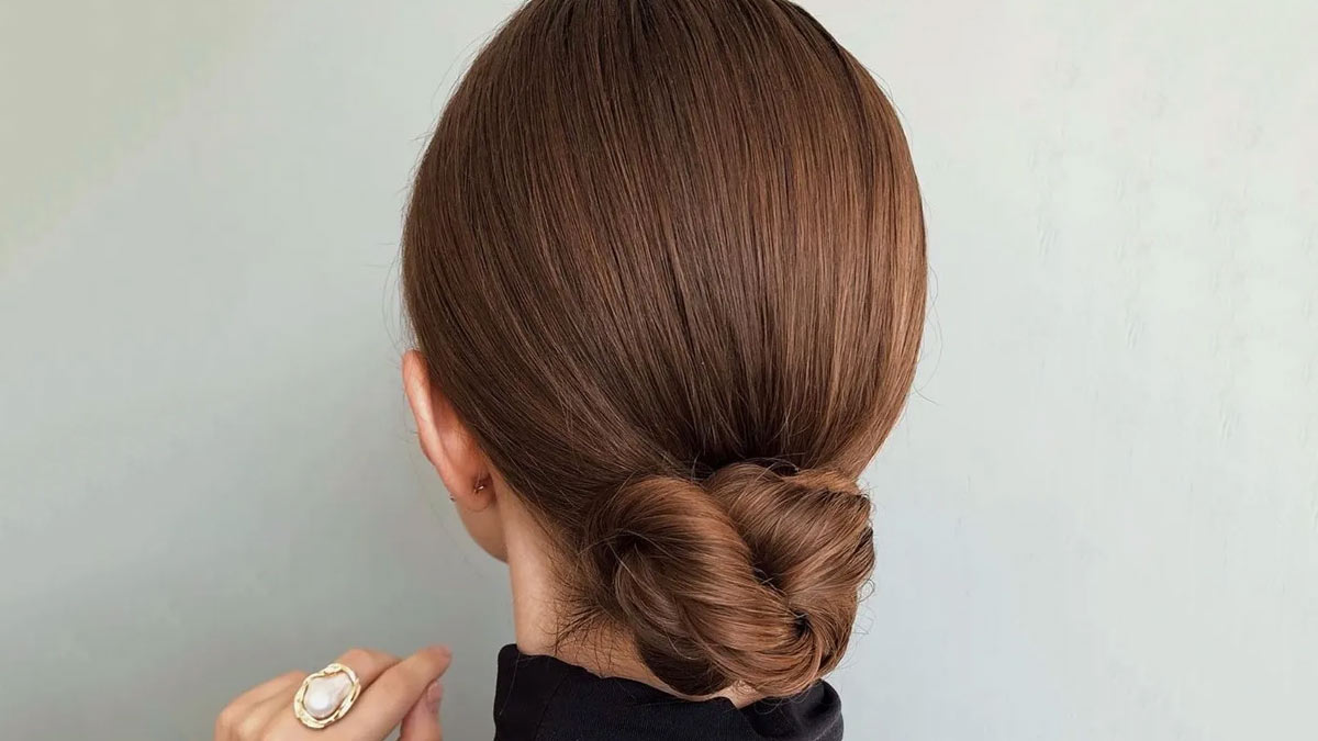 lo knot bun hairstyle