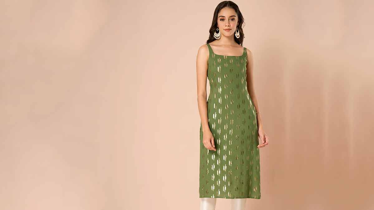 necklinefor small breast