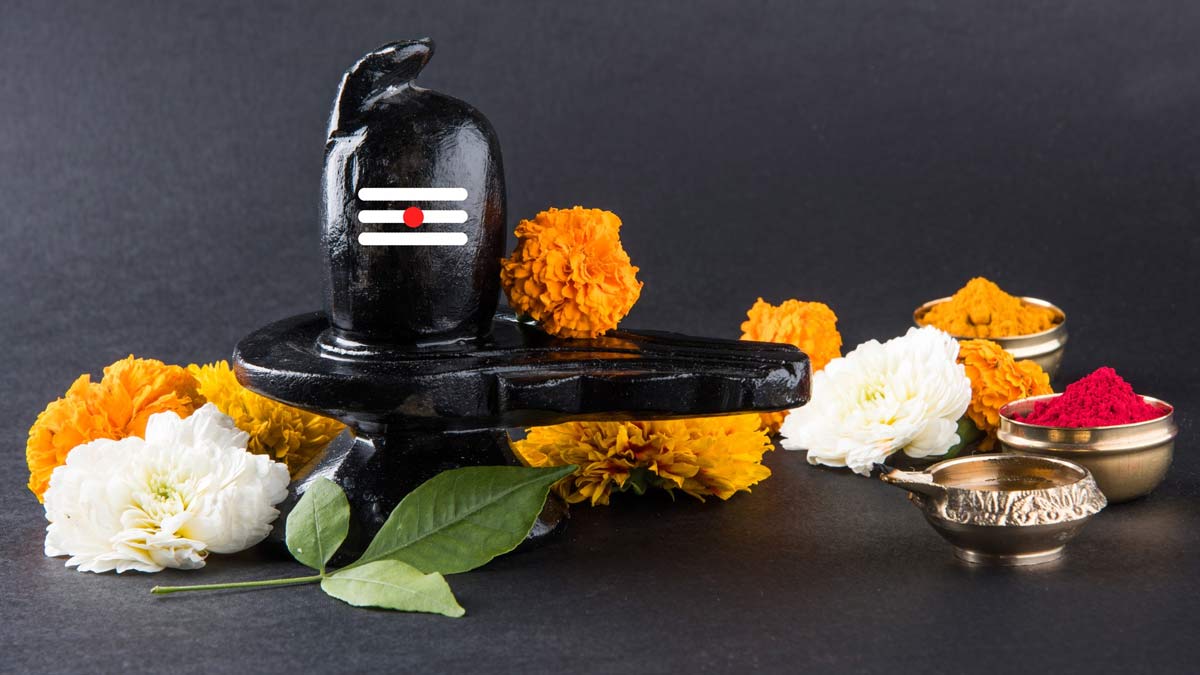 offering bel patra to shiva