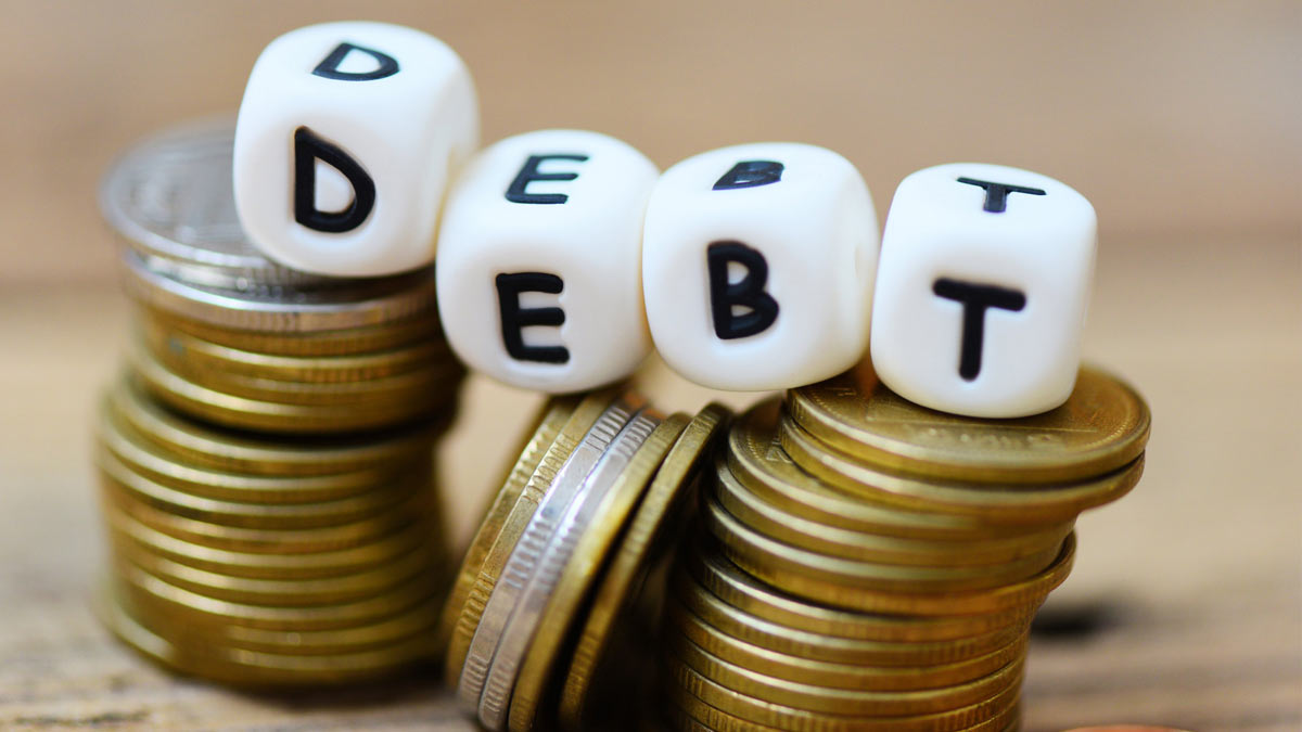 अपनी किश्तों को सबसे पहले चुकाएं pay debt