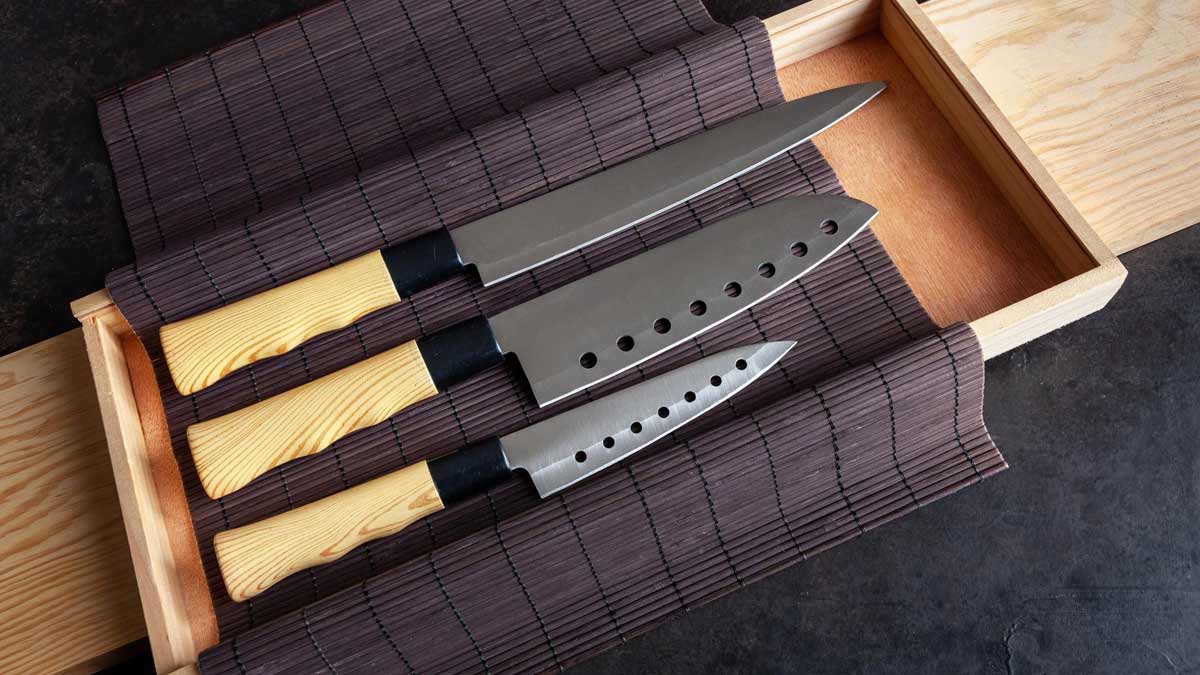 sharpen knife with leather strap