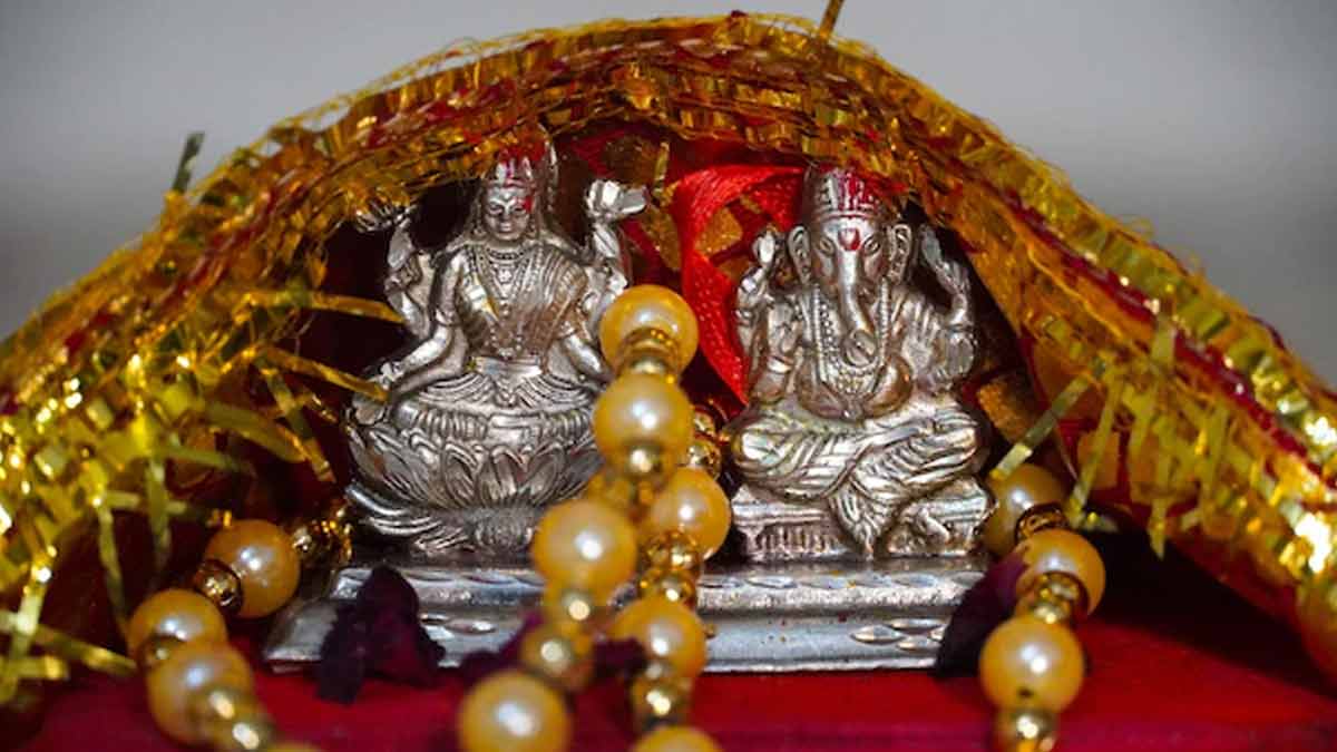 silver use in puja is auspicious