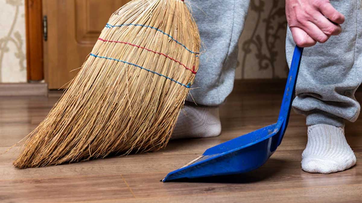 using broom at evening is not good