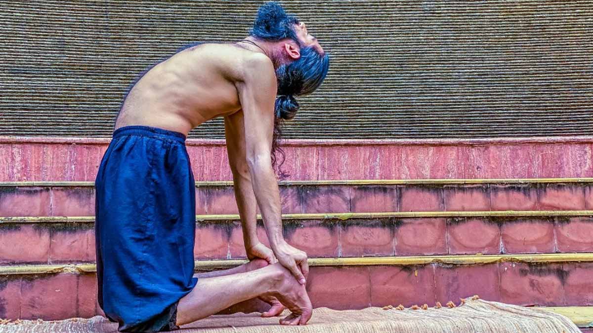 ustrasana yoga thyroid