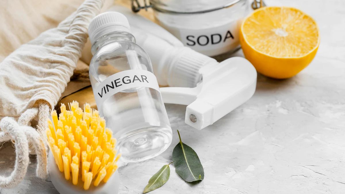 vinegar for cleaning