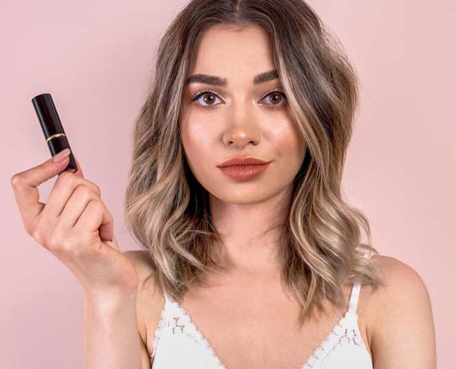 Lipstick Shades Perfectly Match Your Mood ()