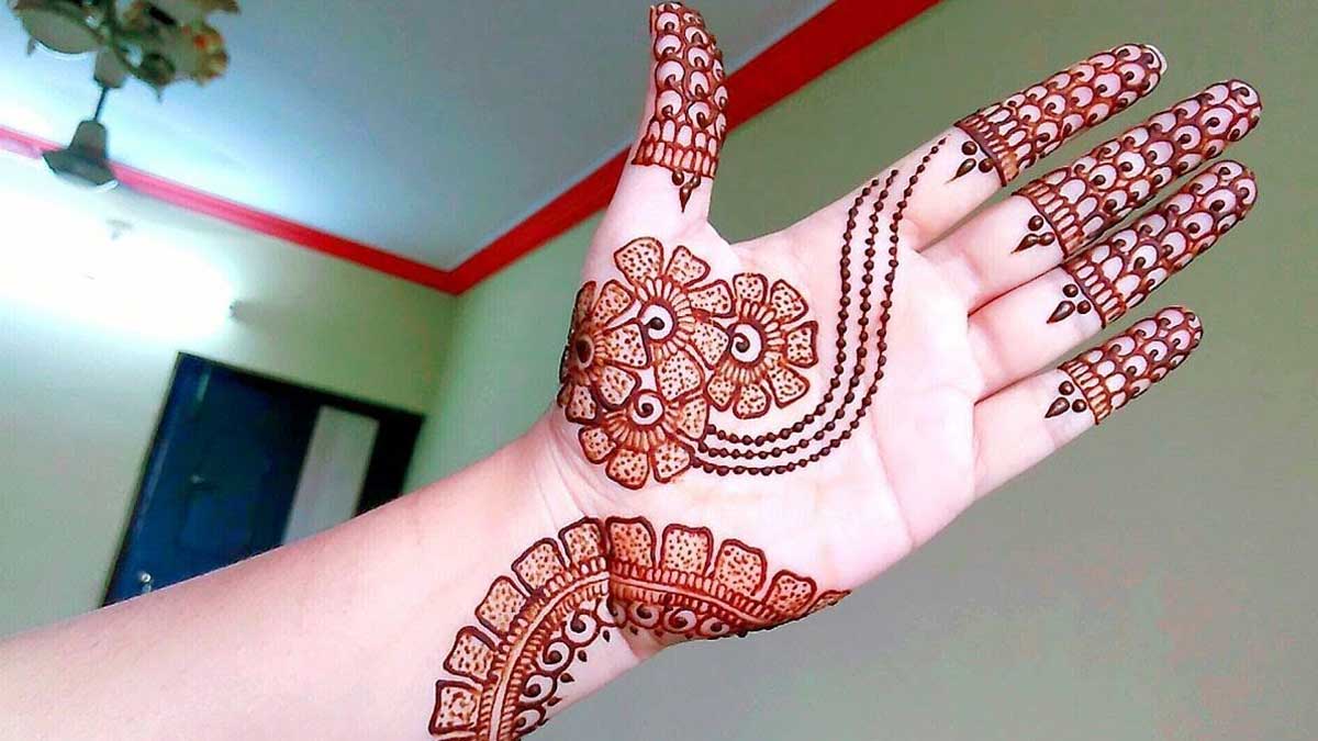 Easy Mehndi Design for Marriage : शादी के लिए ये आसान दुल्हन मेहंदी डिजाइन  रचाकर बढ़ाएं अपने हाथों की खूबसूरती, देखें वीडियो | 🛍️ LatestLY हिन्दी