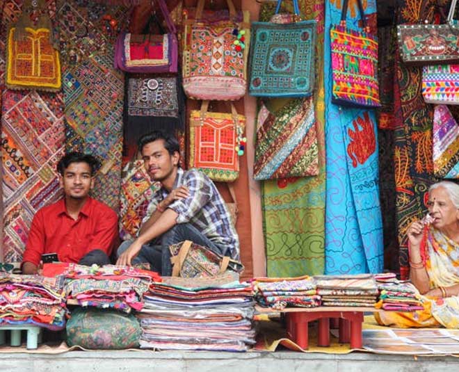 Guide To Shop At Janpath Market | HerZindagi