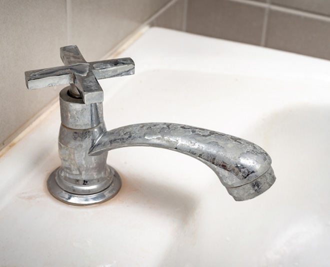 hard water stain removing tips