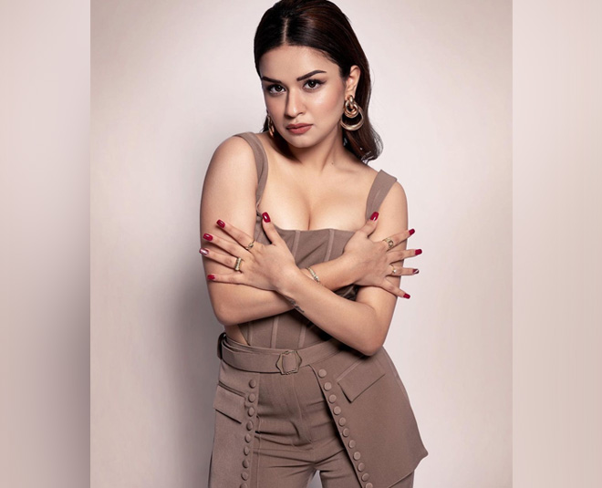 inspirational outfits of avneet kaur