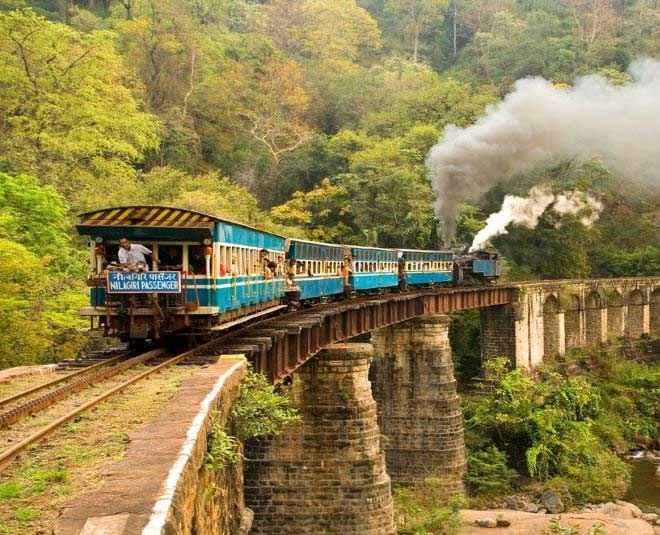 know interesting facts about indian toy train inside 