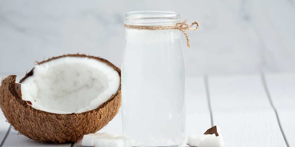 Know The Benefits Of Applying Coconut Water On Hair In Hindiबालों में