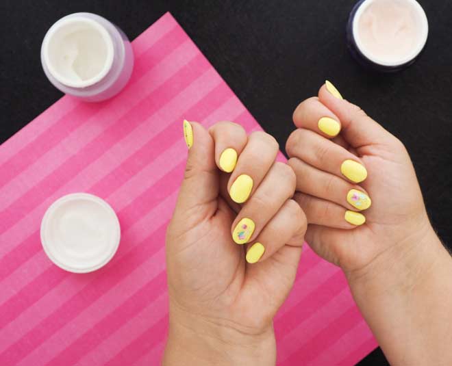 नियॉन येलो (Neon Yellow) neon yellow colour