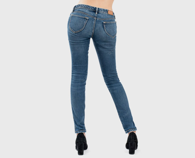 5 Reasons Why You Need To Invest In A High Waist Jeans