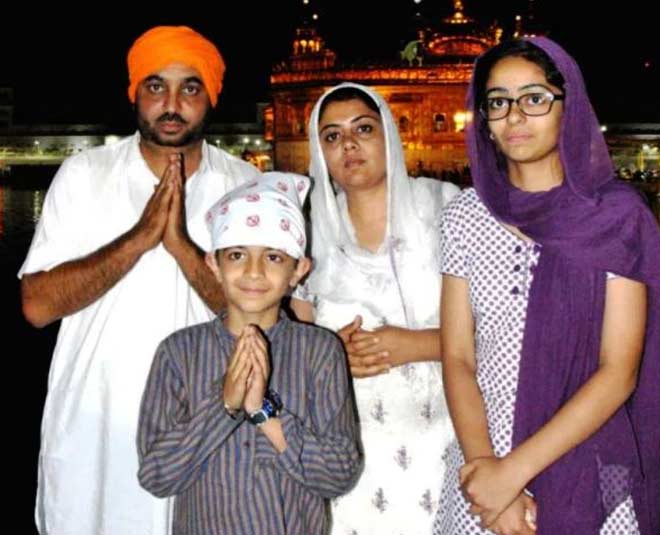punjab chief minister bhagwant mann wife inderpreet kaur inside 