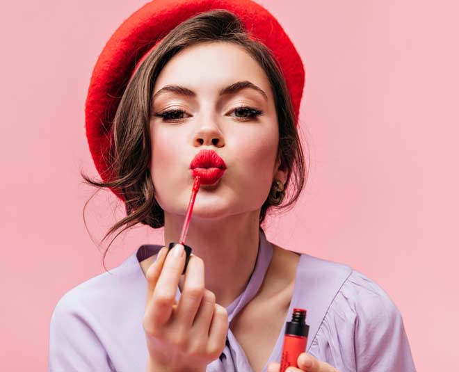 Lipstick Hacks To Make Lives Of Women Easy
