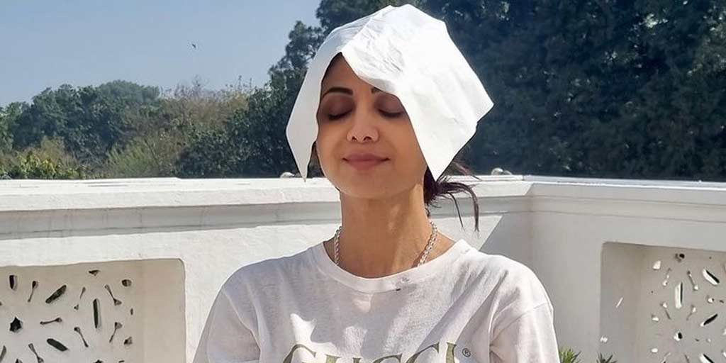 Shilpa Shetty Vitamin D Sunbath Benefits in Hindiधूप सेंकने के फायदे Vitamin D ke Srot शिल्पा