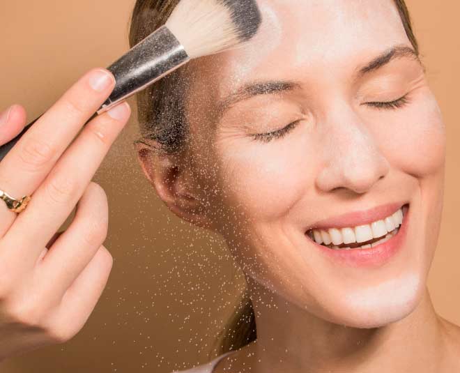 here-are-some-hacks-that-will-help-you-make-your-makeup-stay-longer