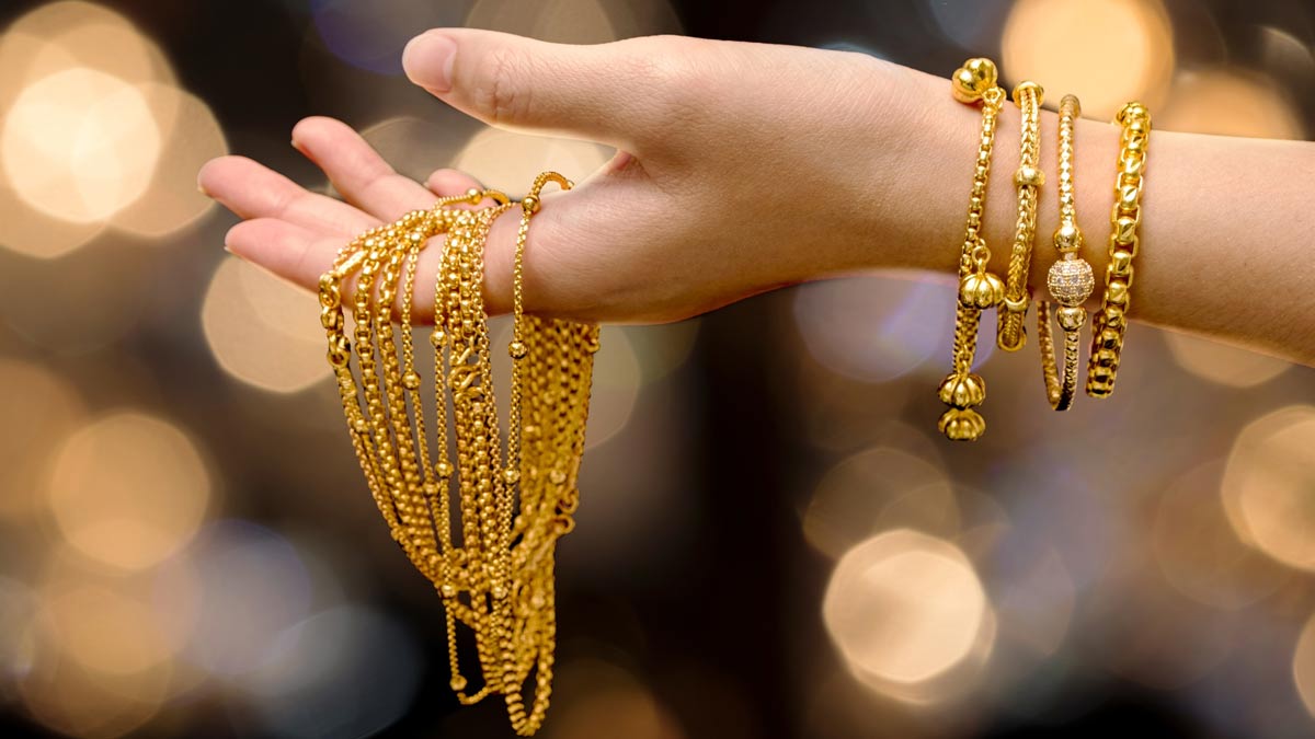 Gold jewellery deals with price