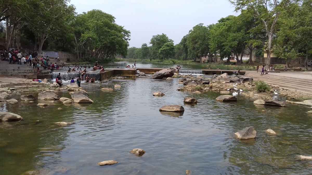 Famous places to visit in chitrakoot