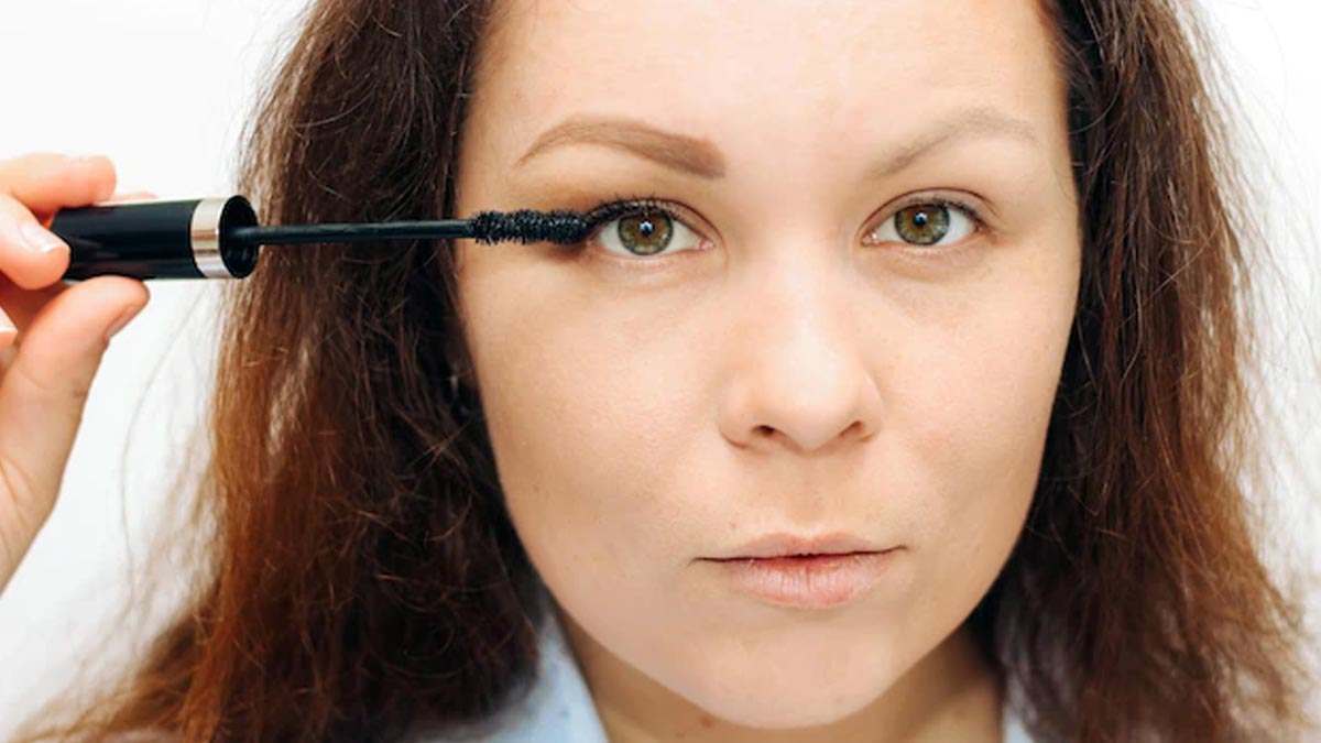 How to Apply Eyeliner On Wrinkled Eyelids आईलाइनर हैक्स Eyeliner for