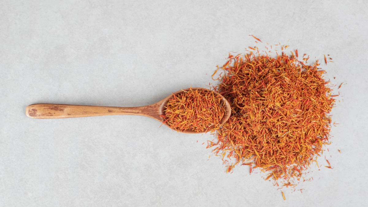 How to use saffron For Hair