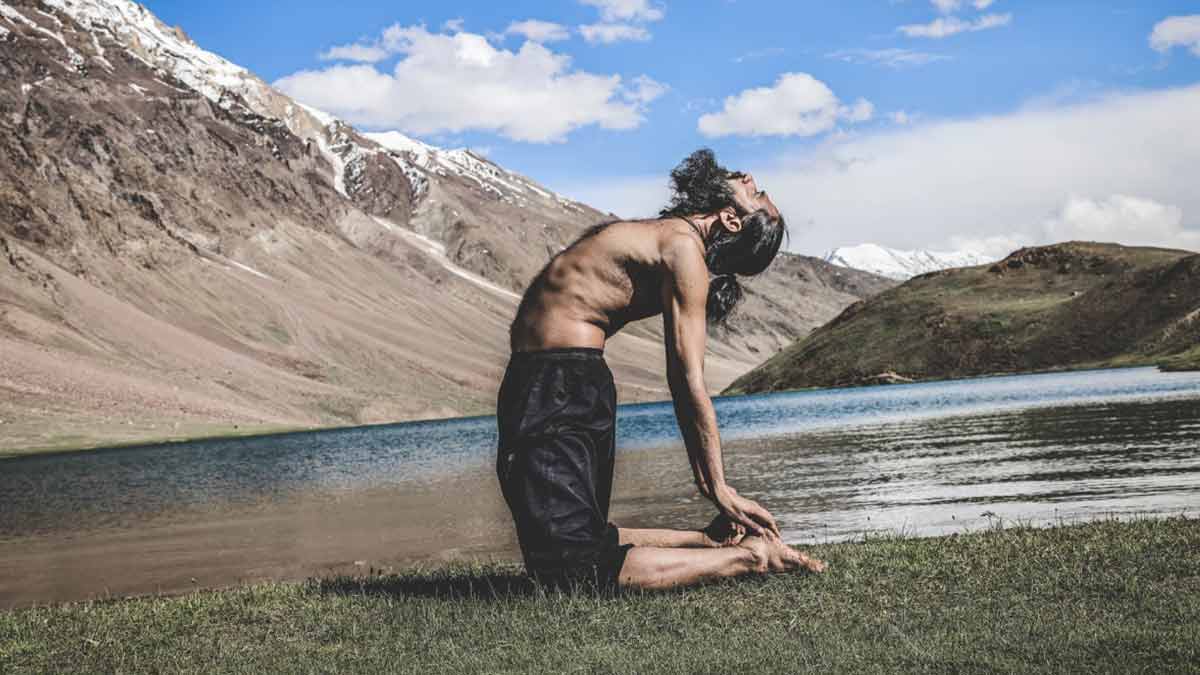 Ustrasana to increase breast size