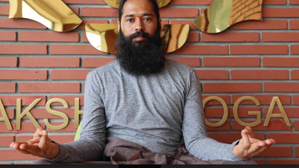 Varun Mudra for pigmentation