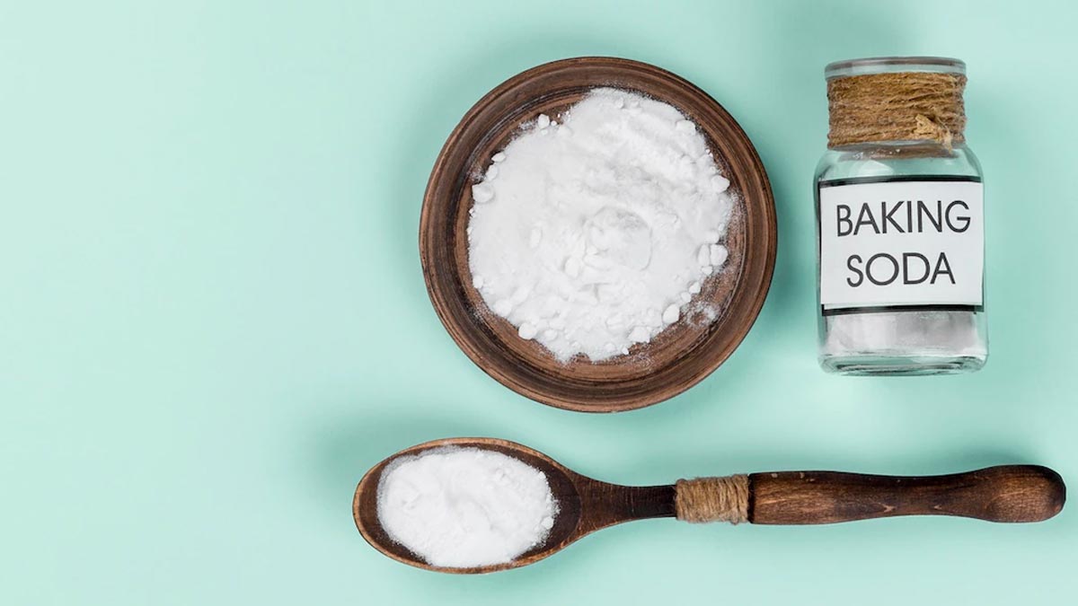 baking soda for haldi stain