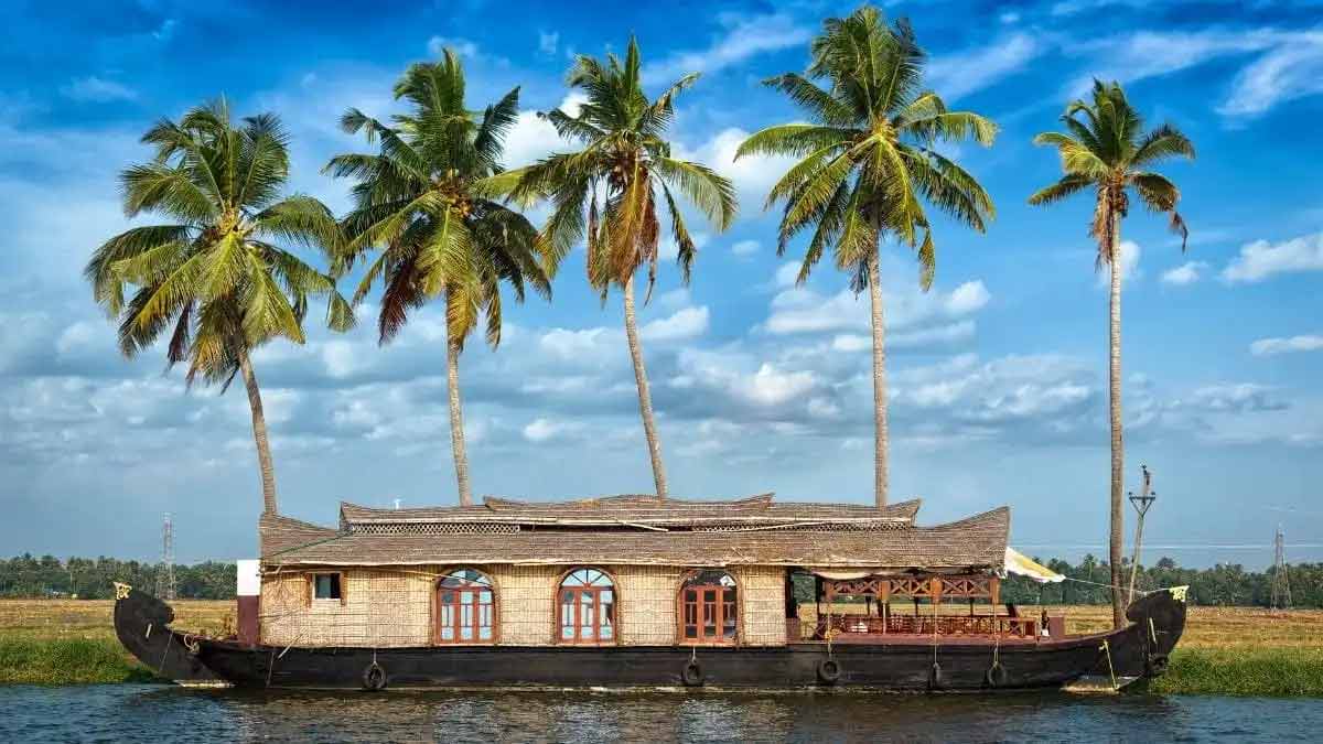 best places to visit in june in hindi
