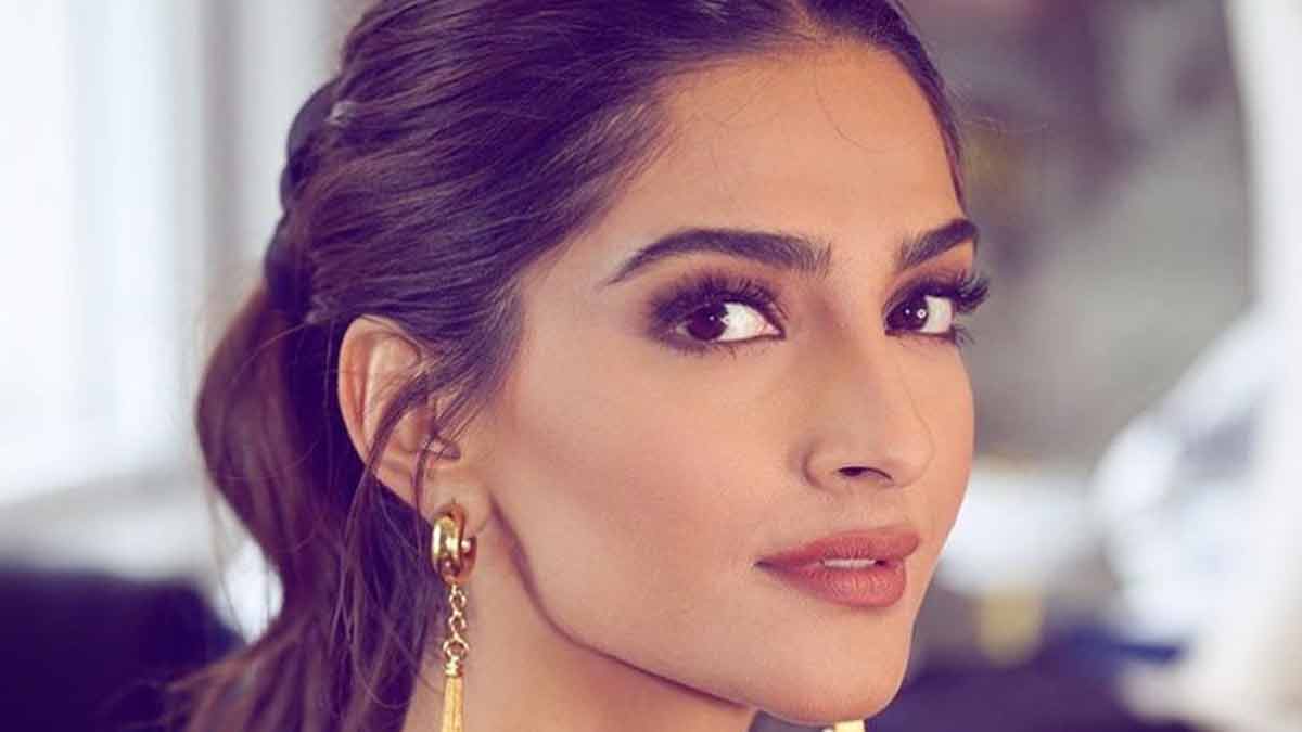 celebs whose debut film was flop india