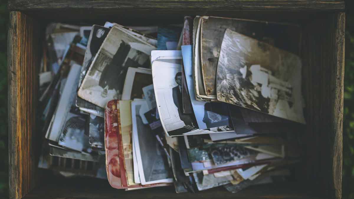 common tips to preserve your old photo albums
