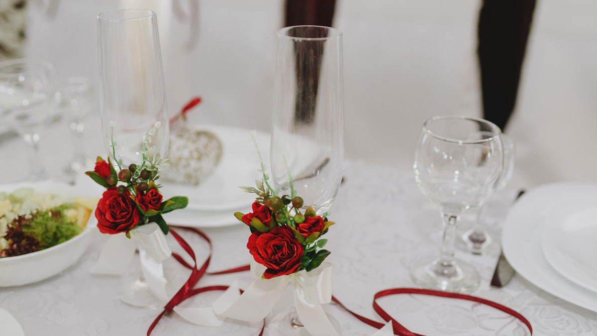 dont critisize food at wedding